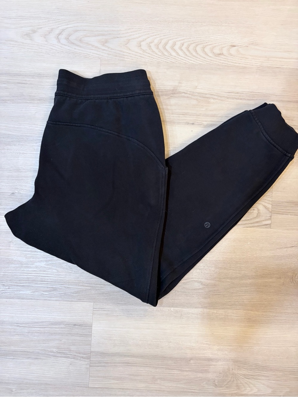 Women’s Lululemon Scuba High Rise Joggers